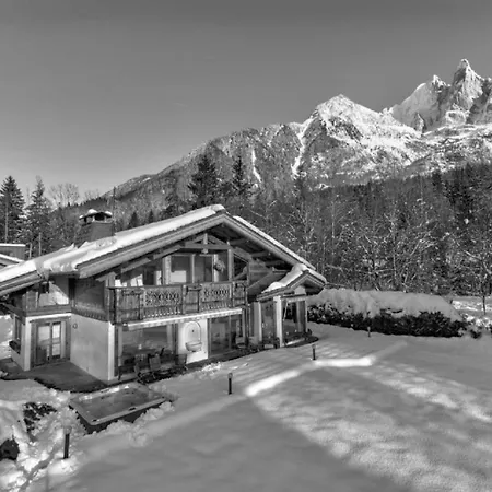 Δωμάτια σε οικογενειακή κατοικία Chalet With Sauna And Outdoor Jacuzzi *